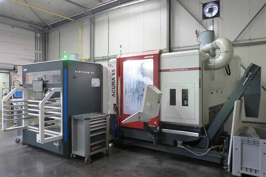 Twee bewerkingscentra en gerobotiseerde belading voor 24/7-productie 1
